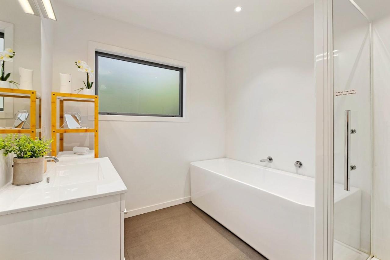 Queenstown Lakefront Dream 4 Bed Exterior foto